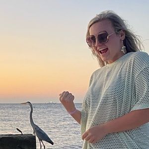 Meet your Posher, Madeline